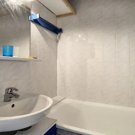 Lumineux Et Agreable - Au Pied Des Pistes - Balcon Sud - 20m² 4 Pers - Fr-1-344-1142
